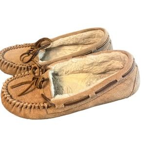 Minnetonka women’s suede fur lined Cally Cinnamon Moccasins size 7M